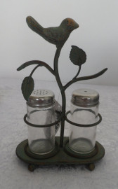 Modern Shabby Chic Vintage Style Bird Salt & Pepper Shakers